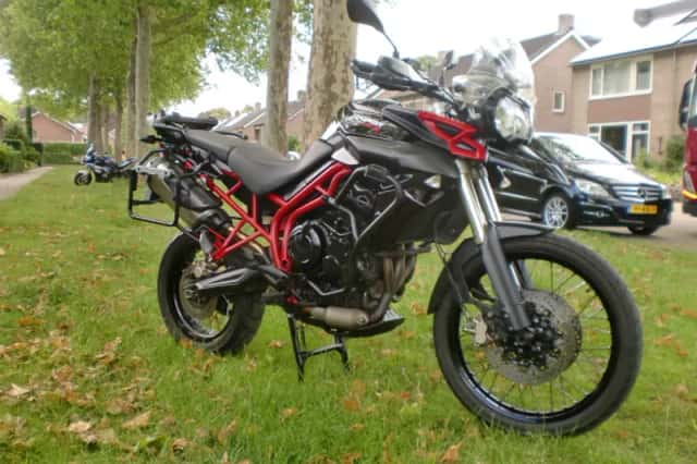 Triumph Tiger 800 (2014) thumbnail 4