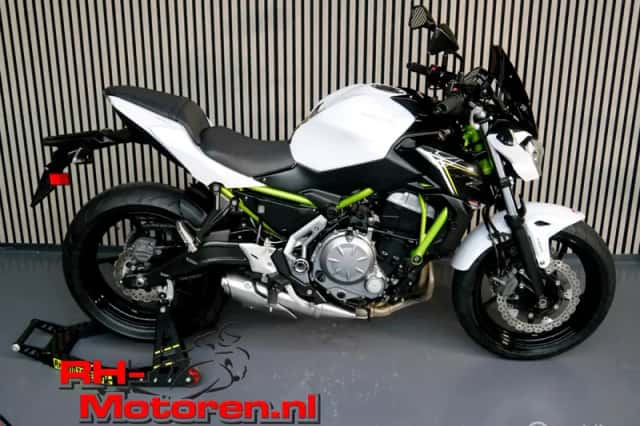 Kawasaki Z650 (2017) thumbnail 4