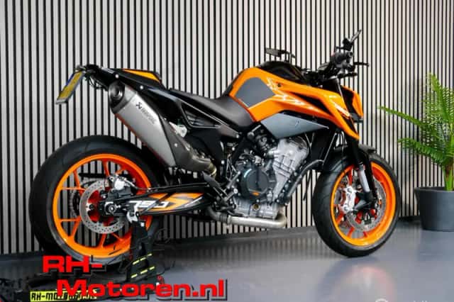 KTM 790 Duke (2021) thumbnail 3