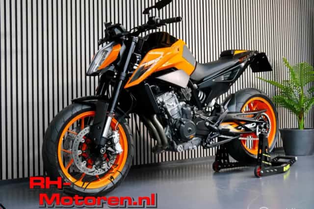 KTM 790 Duke (2021) thumbnail 4