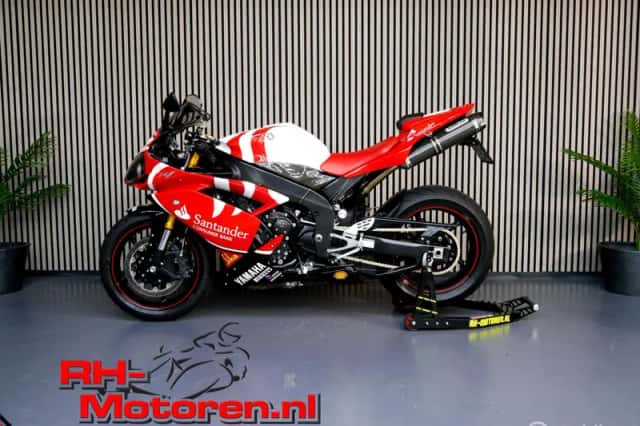Yamaha YZF-R1 (2009) thumbnail 6