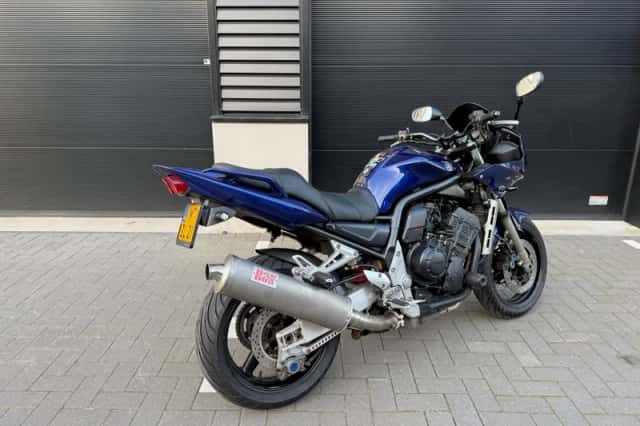 Yamaha FZS 1000 Fazer (2003) thumbnail 4