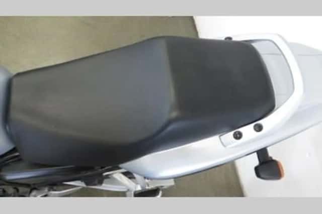 Yamaha FZS 600 Fazer (2002) thumbnail 5