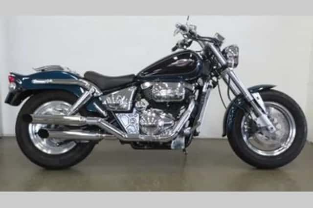 Suzuki VZ 800 Marauder (1997) thumbnail 1
