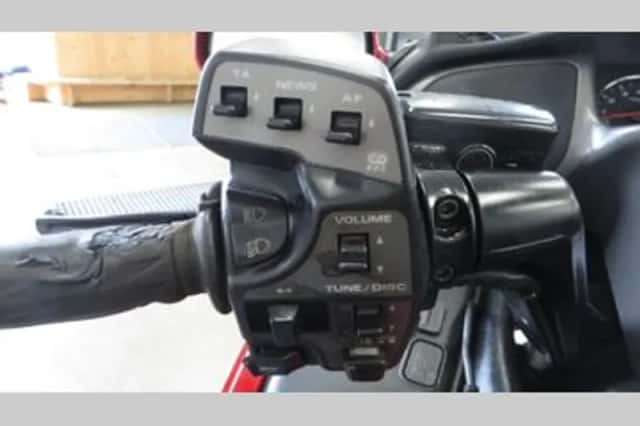 Honda GL 1800 Goldwing (2008) thumbnail 6