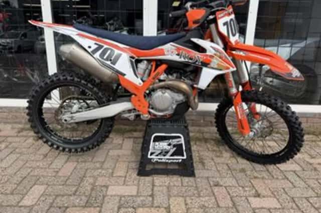 KTM 450 SX-F (2022) thumbnail 1