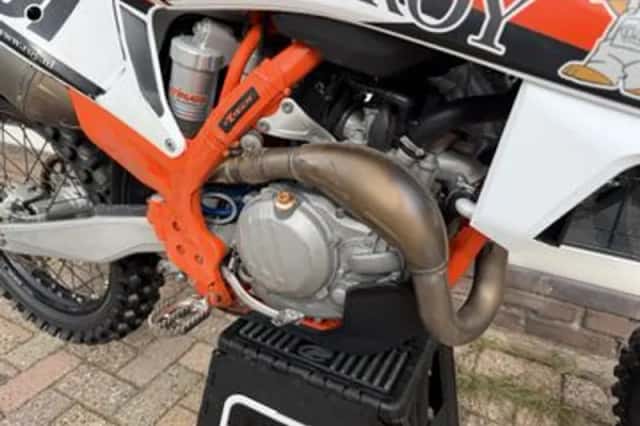 KTM 450 SX-F (2022) thumbnail 2