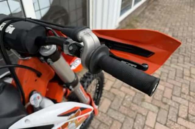 KTM 450 SX-F (2022) thumbnail 6