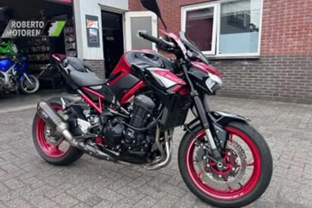 Kawasaki Z900 (2024) thumbnail 1