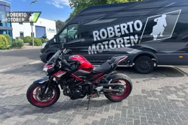 Kawasaki Z900 (2024) thumbnail 6