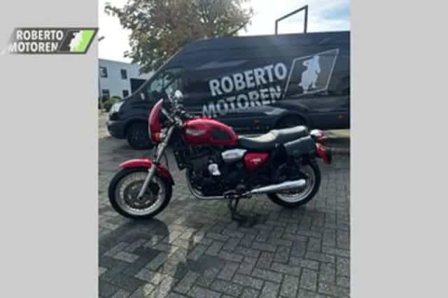 Triumph Legend TT (2001) thumbnail 2