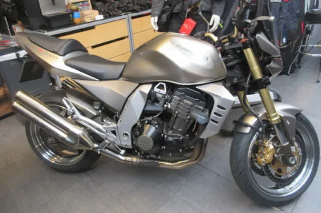 Kawasaki Z1000 (2006) thumbnail 1