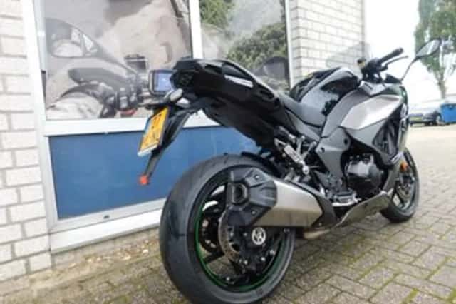 Kawasaki Ninja 1000SX (2020) thumbnail 3