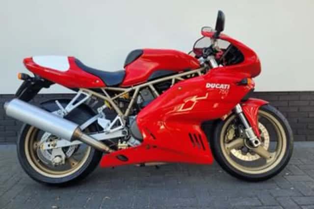 Ducati 750 (2002) thumbnail 1