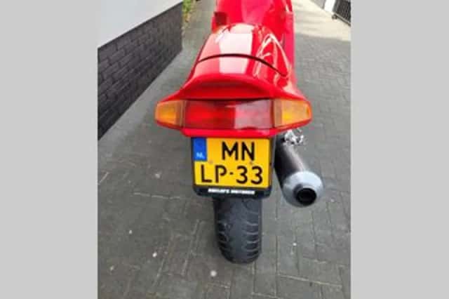 Honda VFR 750 F (1995) thumbnail 5