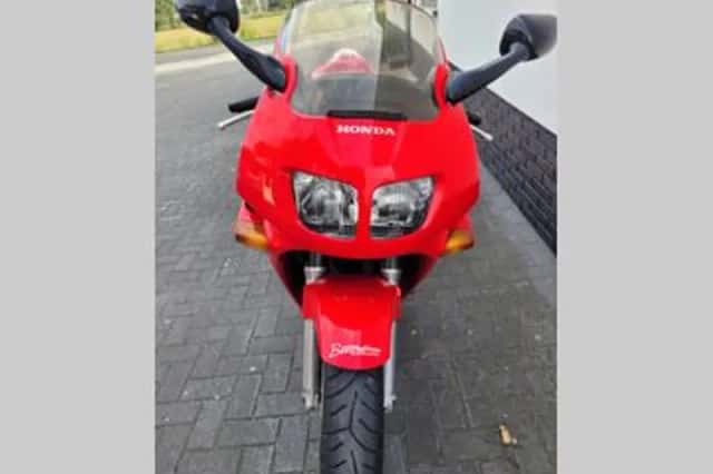 Honda VFR 750 F (1995) thumbnail 6
