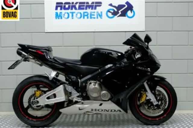 Honda CBR600RR (2004) thumbnail 1