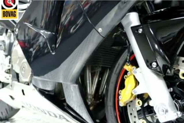 Honda CBR600RR (2004) thumbnail 3