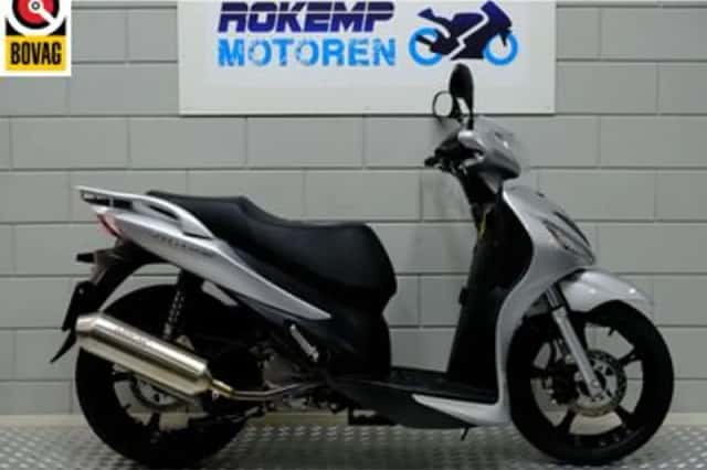 Suzuki UX 150 (2010) thumbnail 1