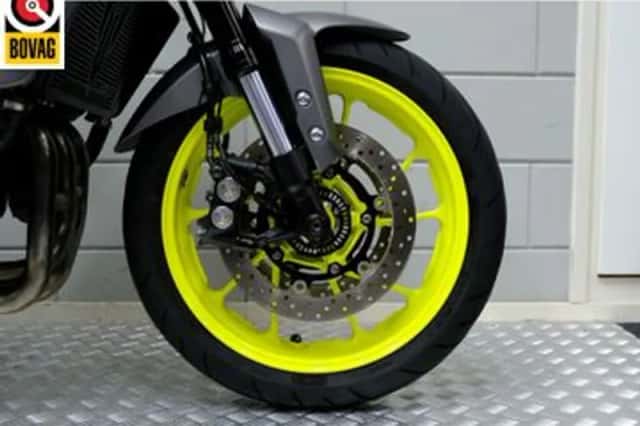 Yamaha MT-09 (2018) thumbnail 2