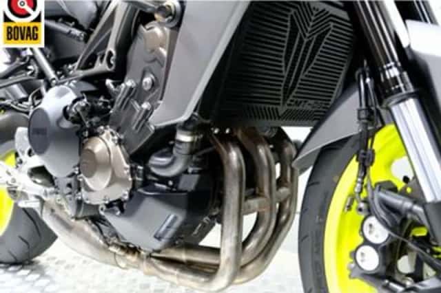 Yamaha MT-09 (2018) thumbnail 3