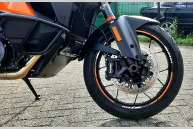 KTM 1290 Super Adventure S (2021) thumbnail 4