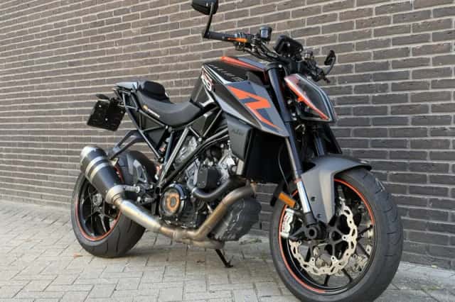KTM 1290 Super Duke R (2018) thumbnail 3