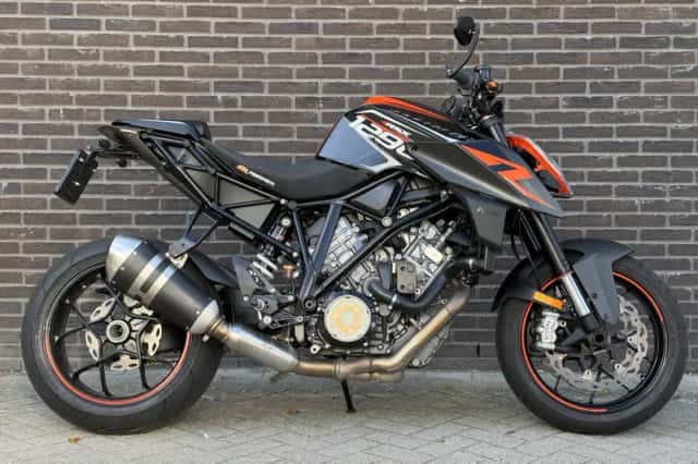 KTM 1290 Super Duke R (2018) thumbnail 5