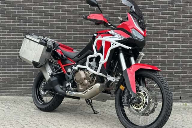 Honda CRF 1100 Africa twin (2020) thumbnail 1
