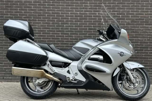 Honda ST 1300 PAN European (2004) thumbnail 2