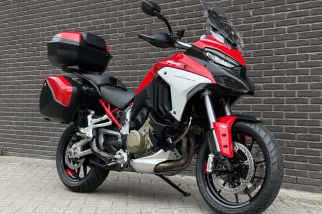 Ducati Multistrada V4S (2021) thumbnail 3