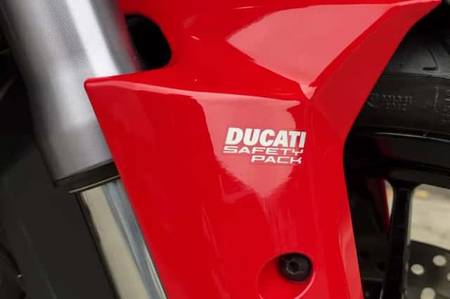 Ducati Multistrada V4S (2021) thumbnail 5