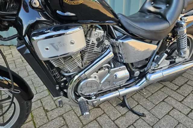 Honda VT 700C Shadow (1987) thumbnail 4