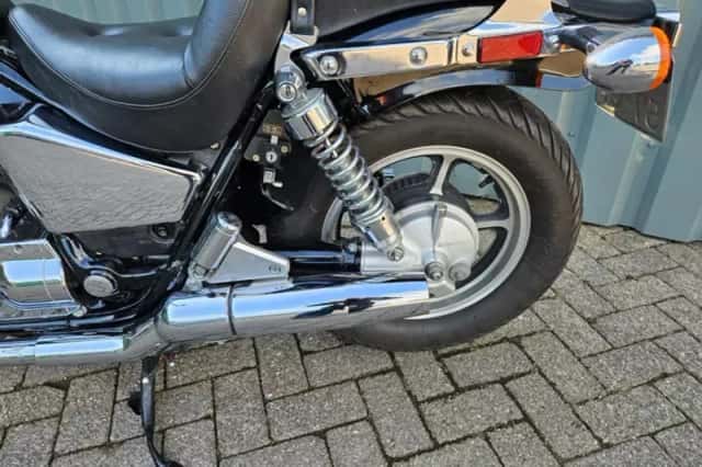 Honda VT 700C Shadow (1987) thumbnail 5