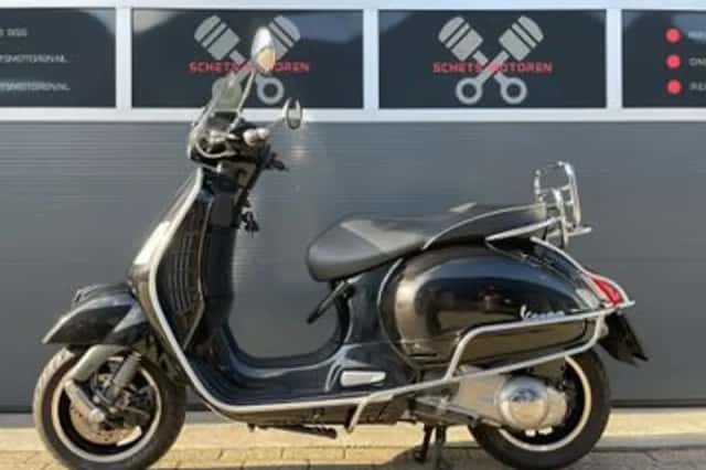 Vespa GTS 250 I.E (2016) thumbnail 3
