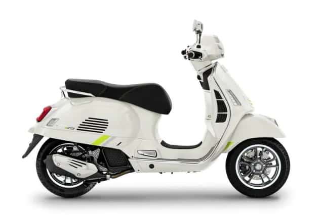 Vespa GTS Supertech (2026) thumbnail 2