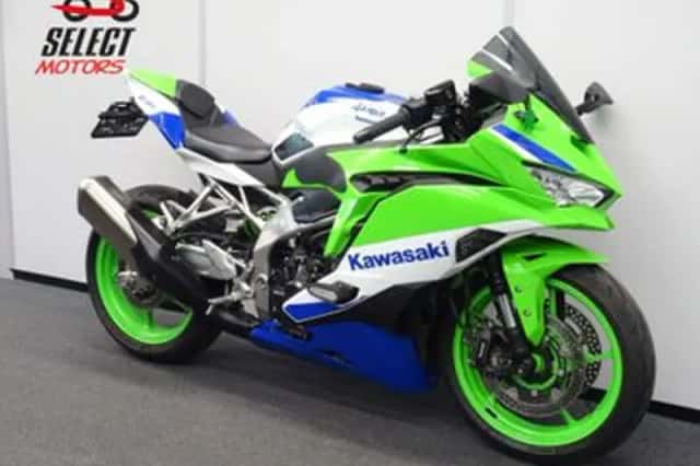 Kawasaki Ninja ZX-4RR (2024) thumbnail 4
