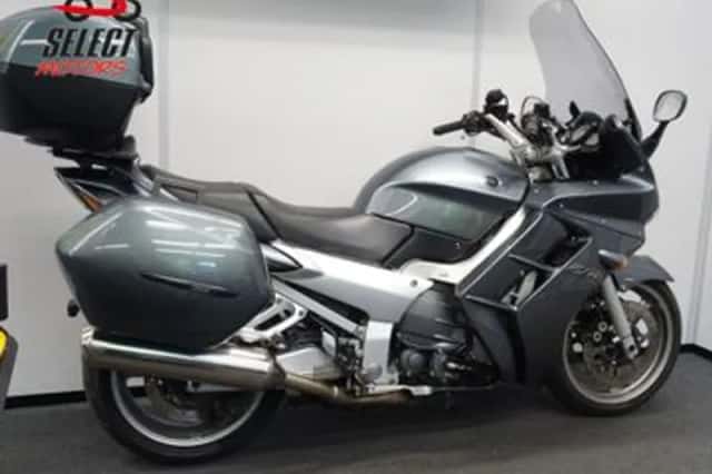 Yamaha FJR1300 (2004) thumbnail 3