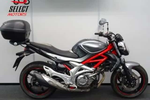 Suzuki SFV 650 Gladius (2011) thumbnail 1