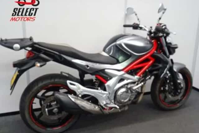 Suzuki SFV 650 Gladius (2011) thumbnail 4
