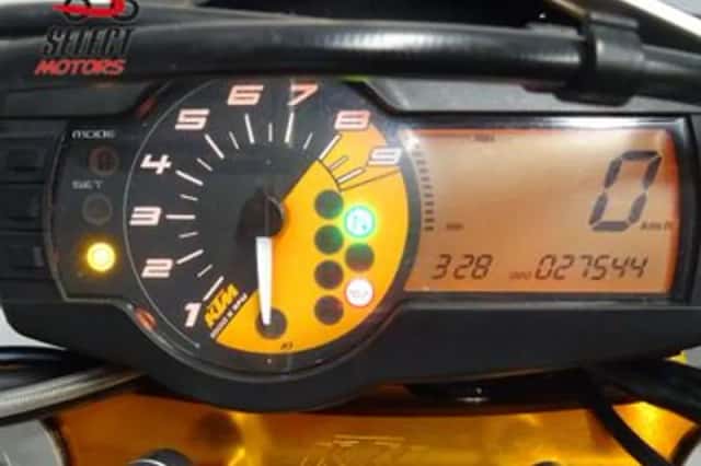KTM 690 SMC R (2014) thumbnail 2