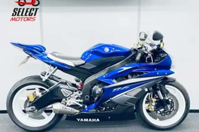 Yamaha YZF-R6 (2006) thumbnail 1