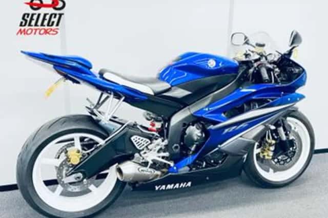 Yamaha YZF-R6 (2006) thumbnail 3