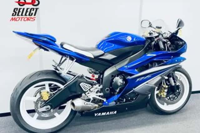 Yamaha YZF-R6 (2006) thumbnail 3