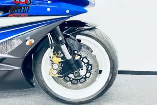 Yamaha YZF-R6 (2006) thumbnail 5