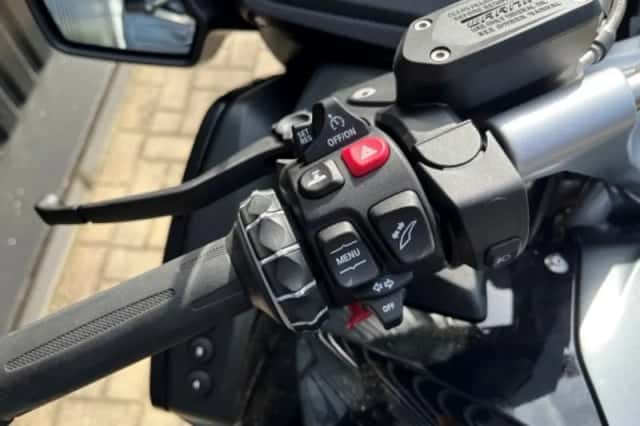 BMW R1250 RT (2025) thumbnail 3