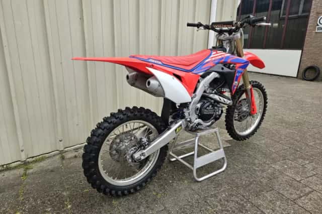 Honda CRF 450 R (2017) thumbnail 3
