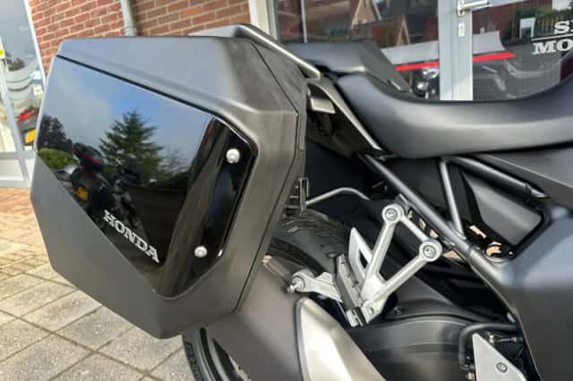 Honda CB 1000GT (0) thumbnail 5