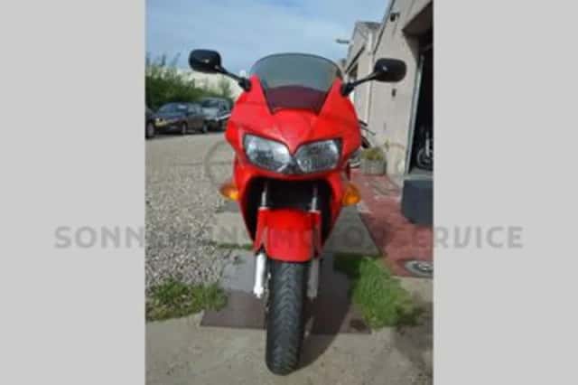 Honda VFR 800 FI (2000) thumbnail 3
