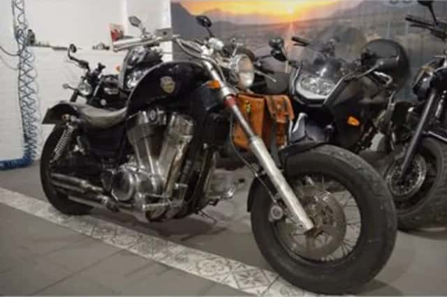 Suzuki VS 1400 Intruder (1988) thumbnail 2
